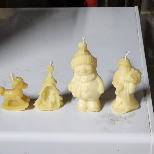 Festive Glow – Small Holiday Candle Set (4-Pack)
